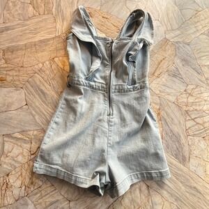 TINSELTOOWN One Piece Denim Romper Light Wash XS Ruffle Front Zip